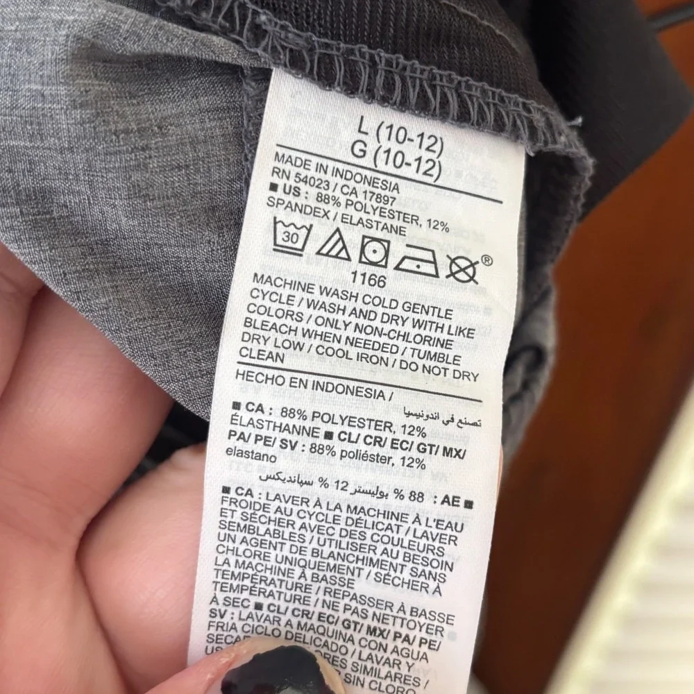 Old Navy Boys StretchTech Quick Dry Shorts Charcoal Gray L 10-12 Activewear